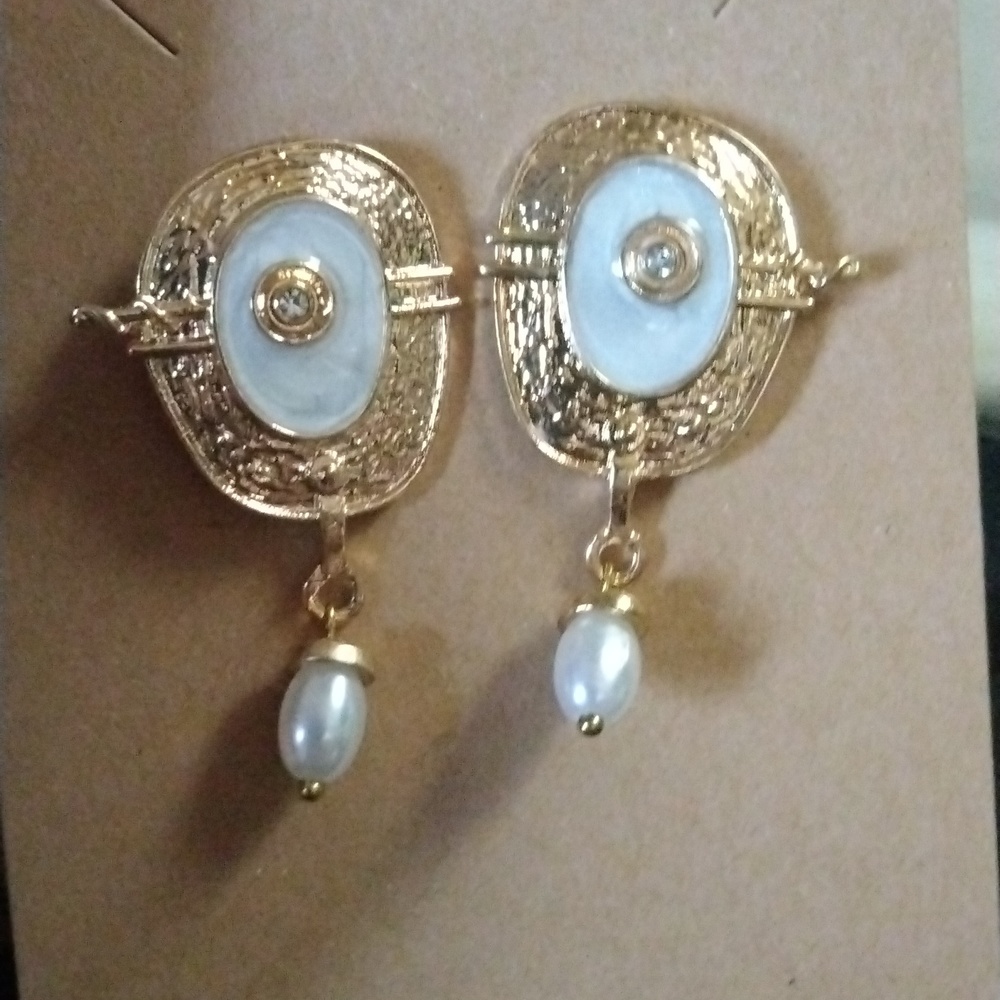 Pearl Drop Earrings